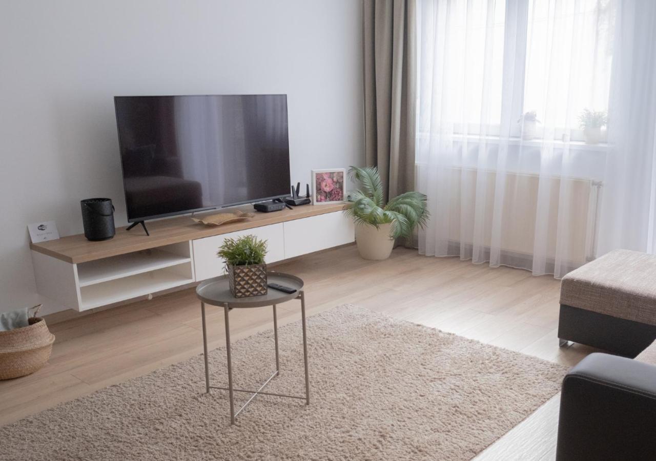 Apartman, Belvaros Lakas Apartment *
